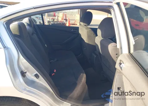 2010 Nissan Altima z USA, uszkodzony, nr VIN 1N4ALP7AN521620